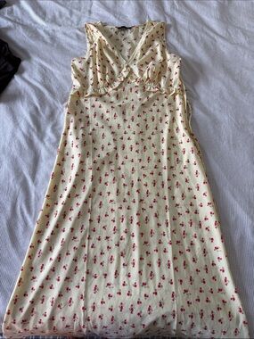 Floral Sleeveless V-Neck Dress